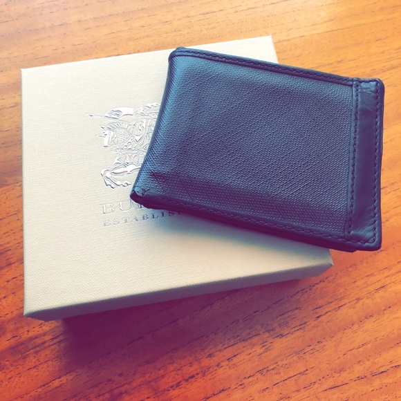 Burberry Check Wallet - Picture 1 of 3